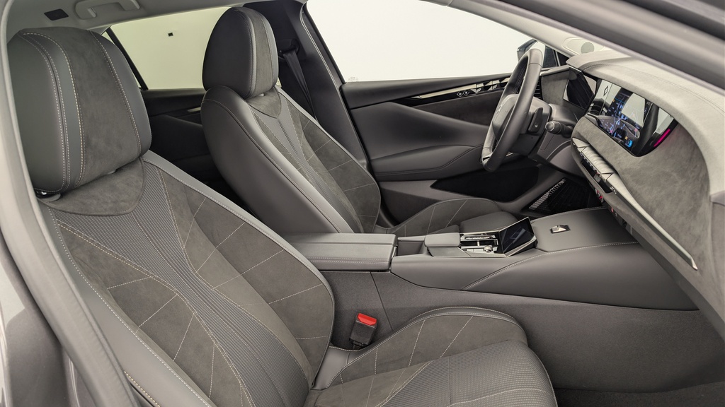 Ds DS4 BlueHDi 130 EAT8 Etoile – Alcantara