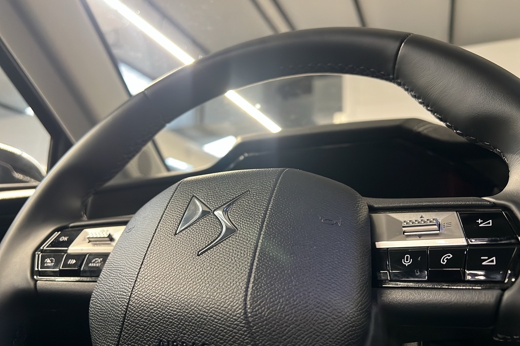 Ds DS4 BlueHDi 130 EAT8 Etoile – Alcantara