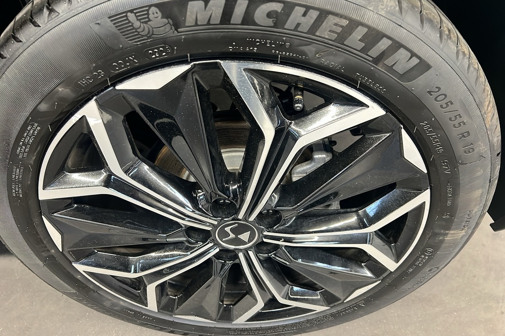Ds DS4 BlueHDi 130 EAT8 Etoile – Alcantara