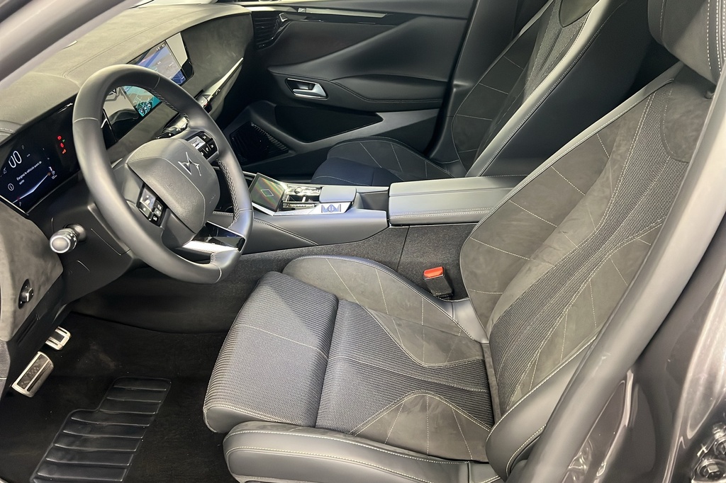 Ds DS4 BlueHDi 130 EAT8 Etoile – Alcantara