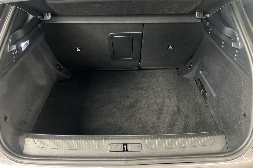 Ds DS4 BlueHDi 130 EAT8 Etoile – Alcantara