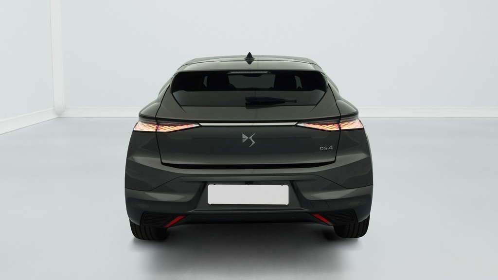 Ds DS4 BlueHDi 130 EAT8 Etoile – Alcantara