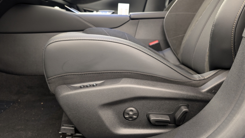 Ds DS4 BlueHDi 130 EAT8 Etoile – Alcantara