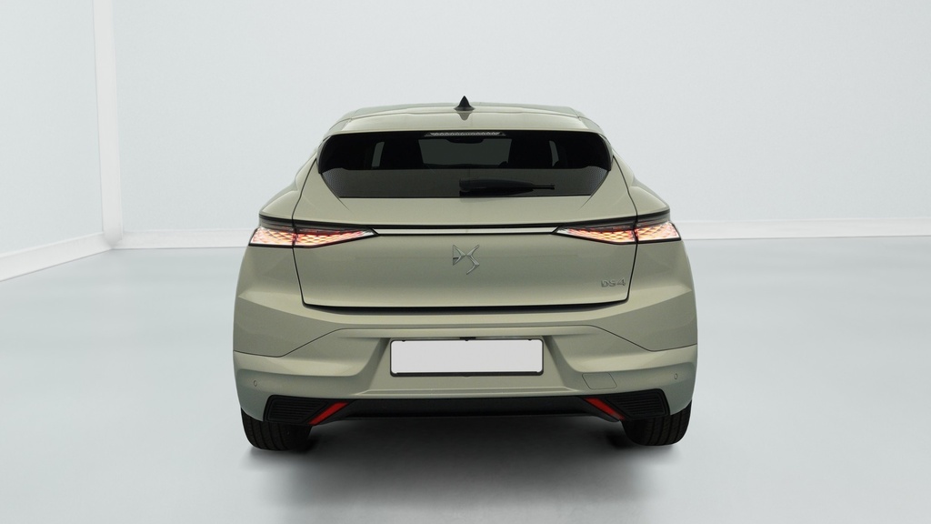 Ds DS4 BlueHDi 130 EAT8 Etoile – Alcantara