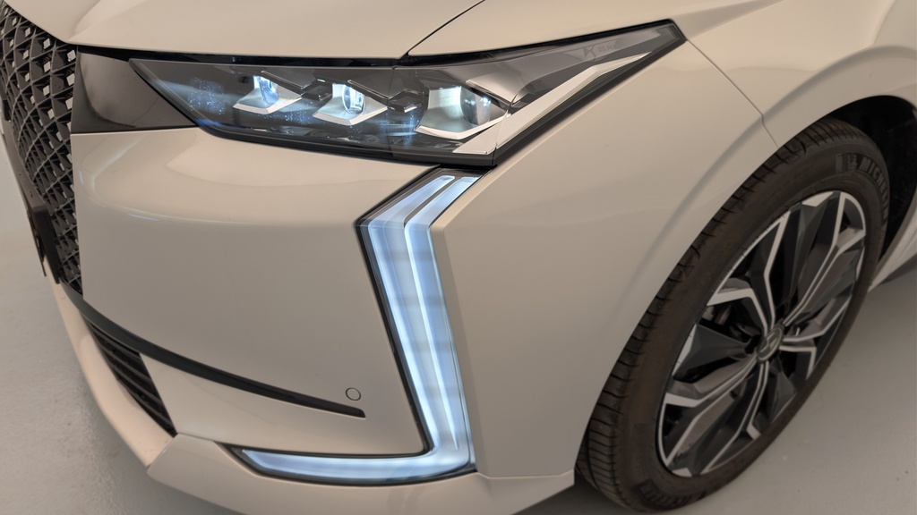 Ds DS4 BlueHDi 130 EAT8 Etoile – Alcantara
