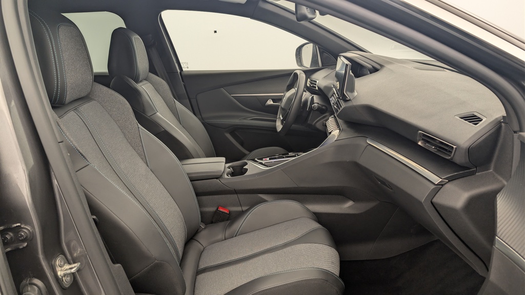 Peugeot 5008 Hybrid 136 e-DCS6 Allure Pack