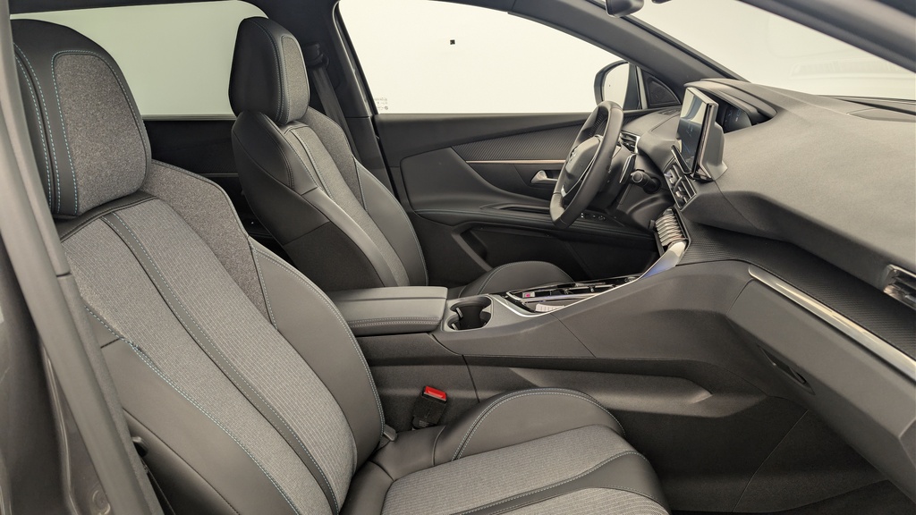 Peugeot 5008 Hybrid 136 e-DCS6 Allure Pack