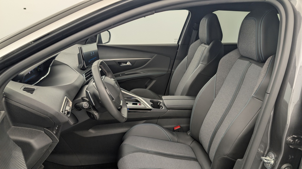 Peugeot 5008 Hybrid 136 e-DCS6 Allure Pack