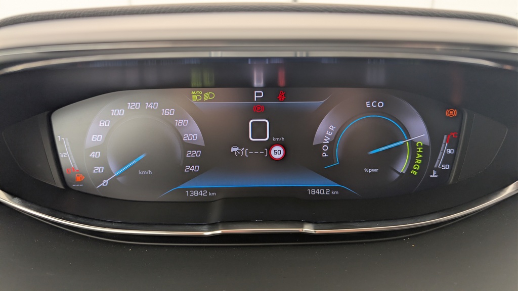 Peugeot 5008 Hybrid 136 e-DCS6 Allure Pack