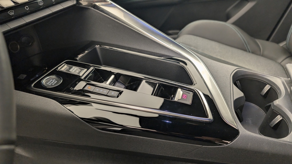 Peugeot 5008 Hybrid 136 e-DCS6 Allure Pack