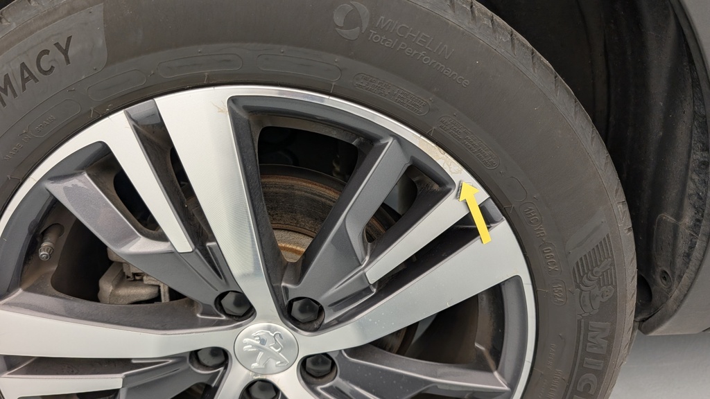 Peugeot 5008 Hybrid 136 e-DCS6 Allure Pack