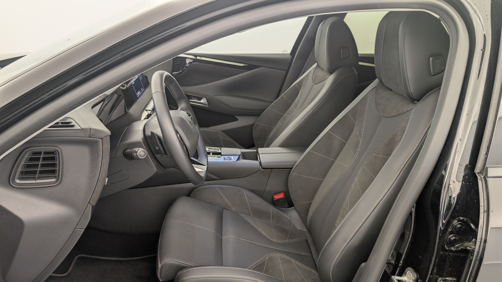 Ds DS4 Hybride 145 e-DCT6 Etoile – Alcantara
