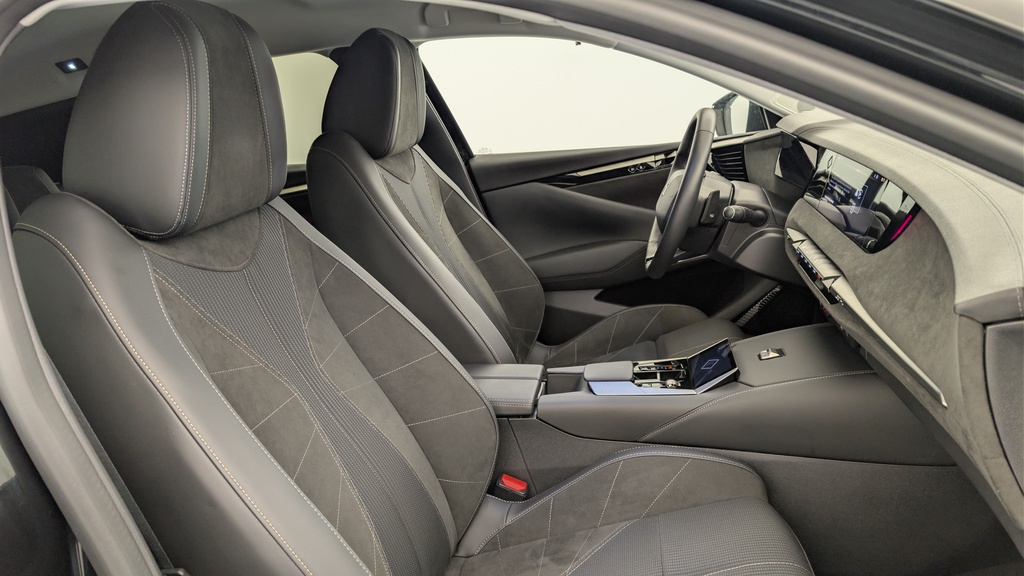 Ds DS4 Hybride 145 e-DCT6 Etoile – Alcantara