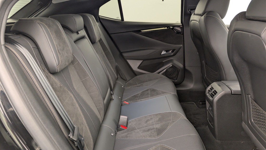 Ds DS4 Hybride 145 e-DCT6 Etoile – Alcantara