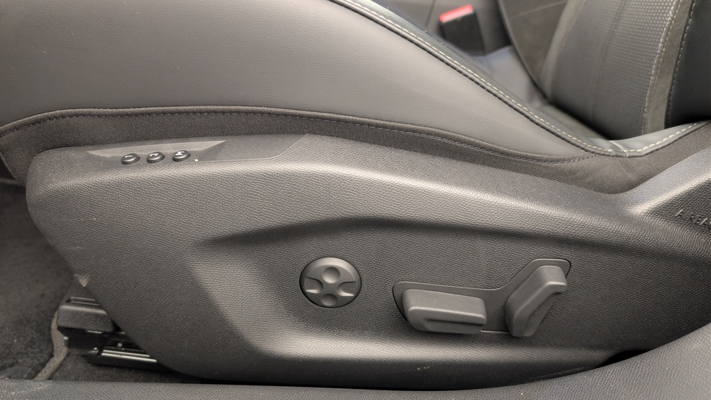 Ds DS4 Hybride 145 e-DCT6 Etoile – Alcantara
