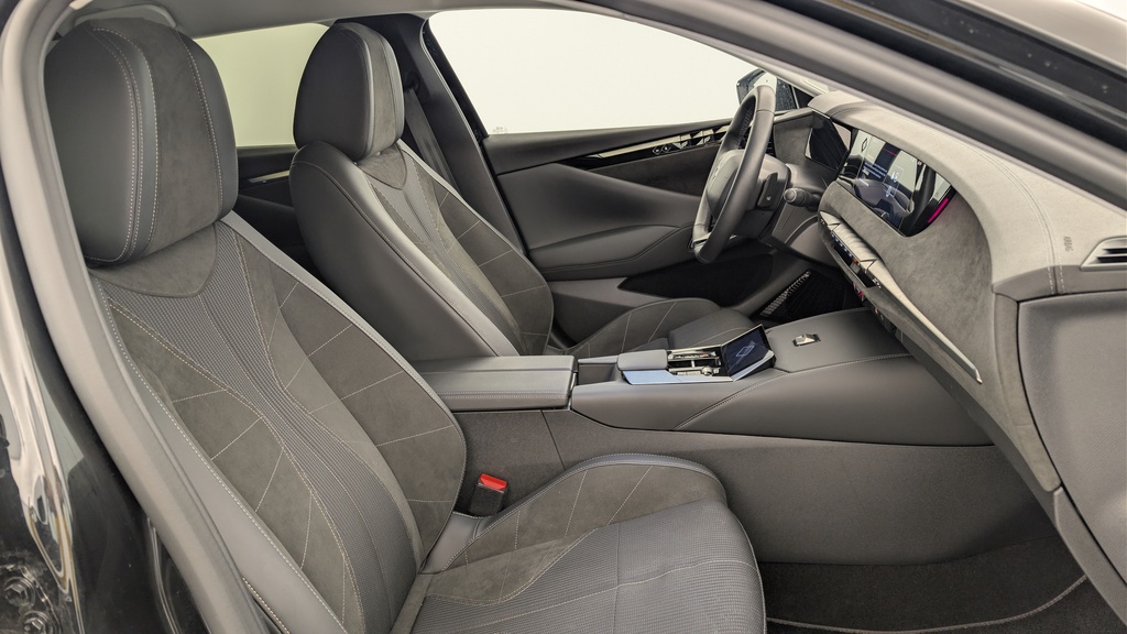 Ds DS4 Hybride 145 e-DCT6 Etoile – Alcantara