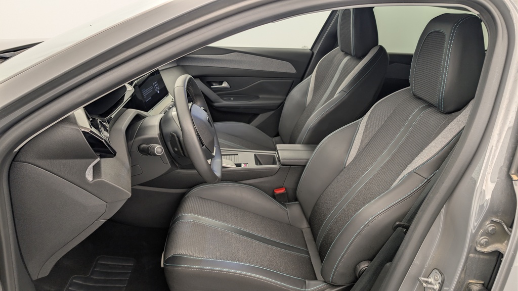 Peugeot 408 Hybrid 145 e-DCS6 Allure