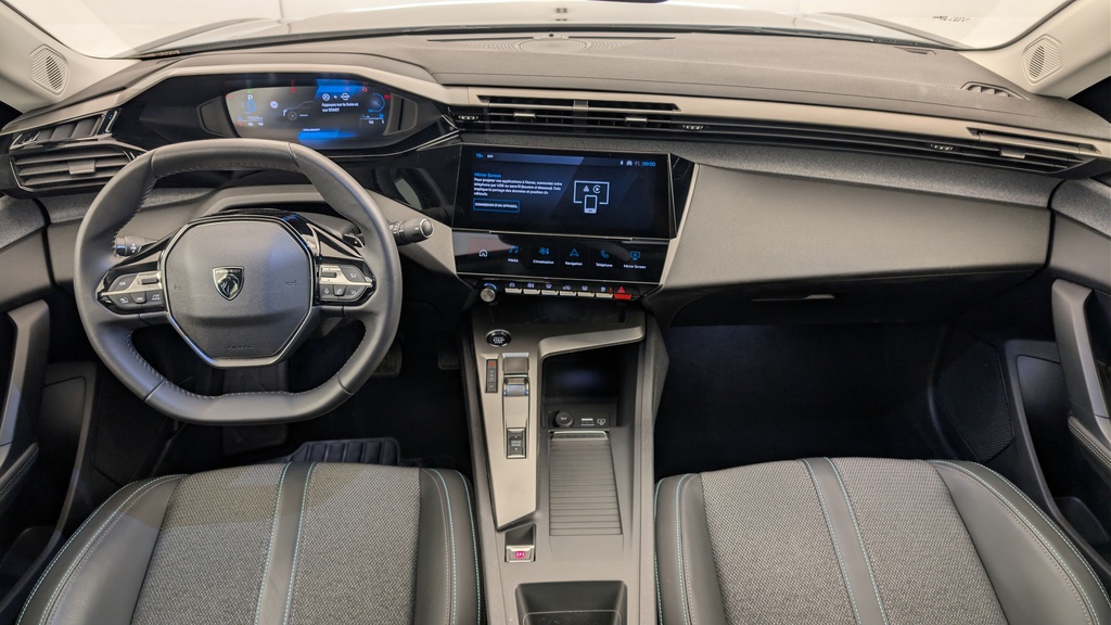 Peugeot 408 Hybrid 145 e-DCS6 Allure