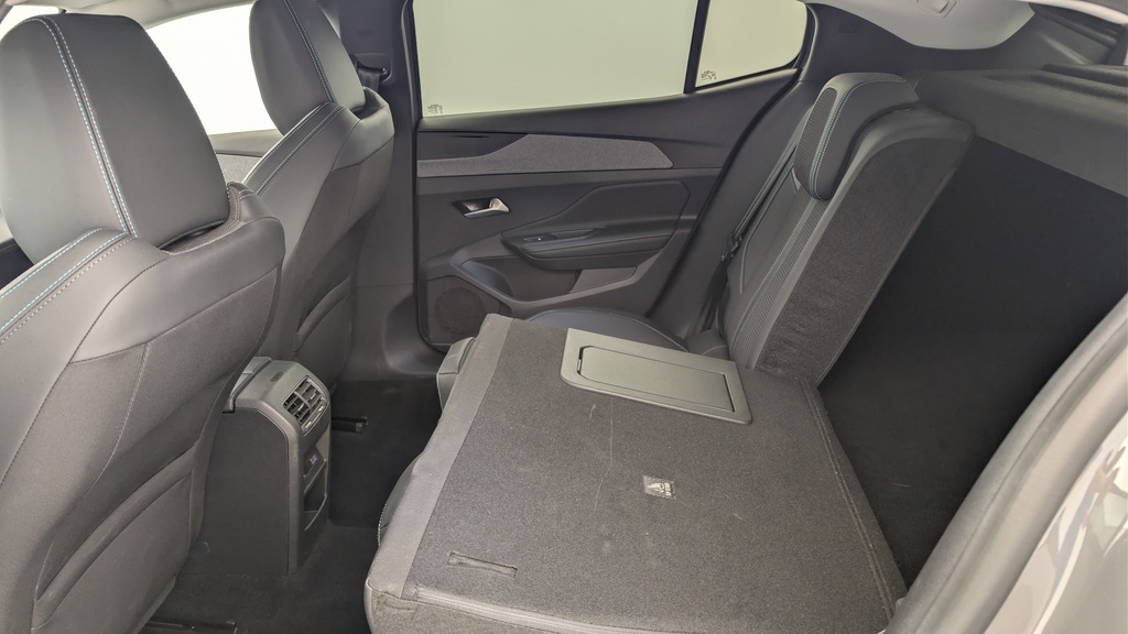 Peugeot 408 Hybrid 145 e-DCS6 Allure
