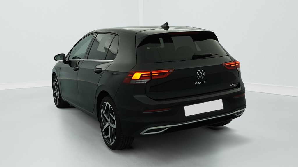 Volkswagen GOLF 8 1.5 ETSI OPF 130 DSG7 STYLE