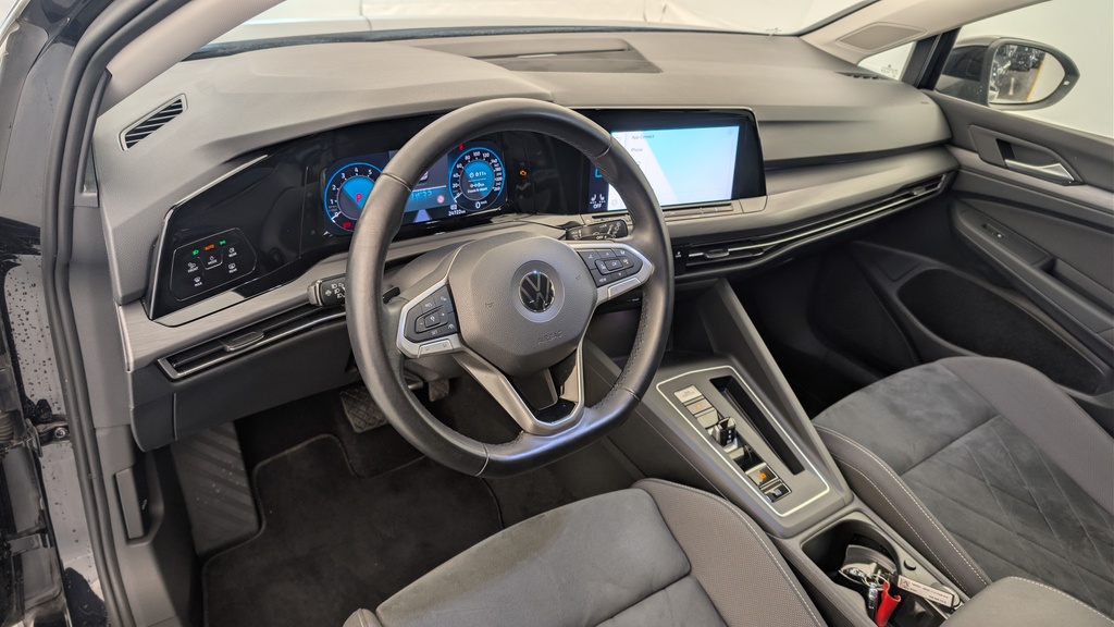 Volkswagen GOLF 8 1.5 ETSI OPF 130 DSG7 STYLE