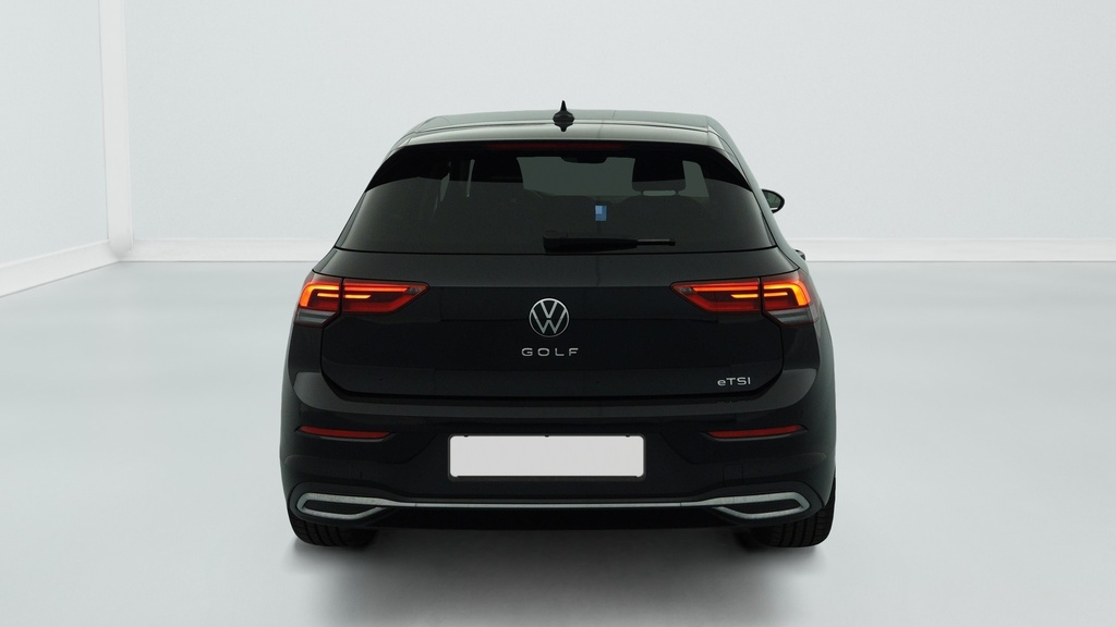 Volkswagen GOLF 8 1.5 ETSI OPF 130 DSG7 STYLE
