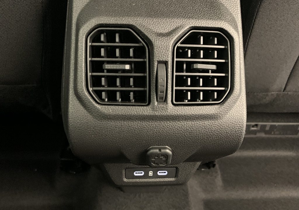 Dacia BIGSTER Mild Hybrid 140 Expression