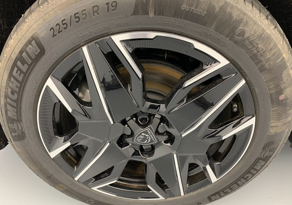 Peugeot 5008 Hybrid 145 e-DCS6 GT