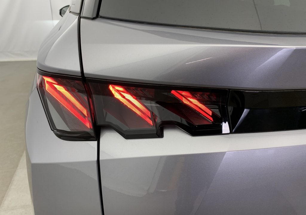 Peugeot 5008 Hybrid 145 e-DCS6 GT