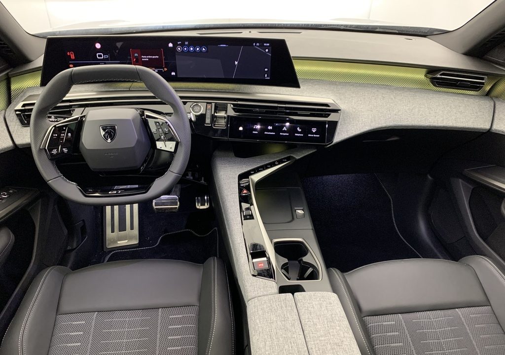 Peugeot 5008 Hybrid 145 e-DCS6 GT
