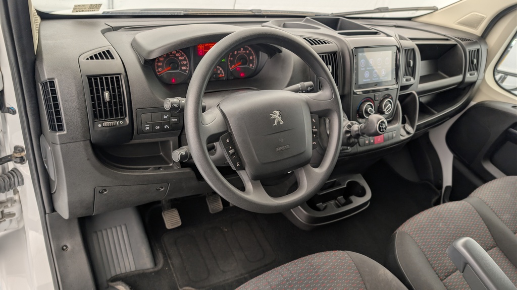 Peugeot BOXER FOURGON CABINE APPRONFONDIE 3.3 T L2H1 BLUEHDI 140 S&S BVM6
