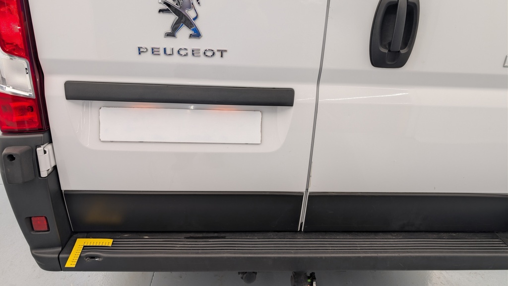 Peugeot BOXER FOURGON CABINE APPRONFONDIE 3.3 T L2H1 BLUEHDI 140 S&S BVM6