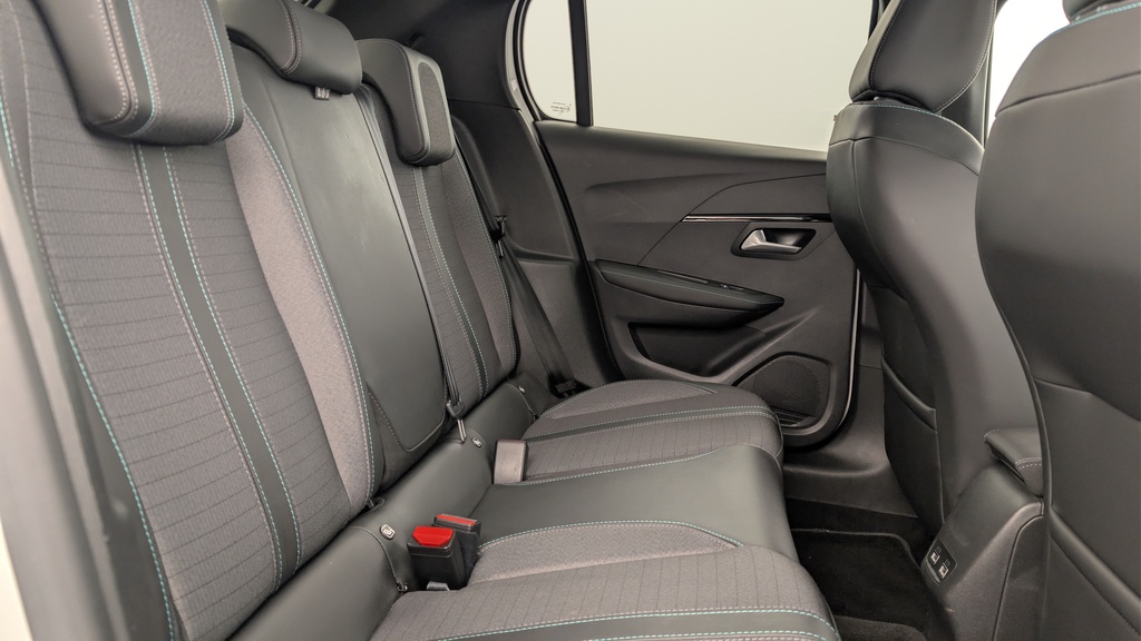Peugeot 208 BLUEHDI 100 S&S BVM6 ALLURE BUSINESS