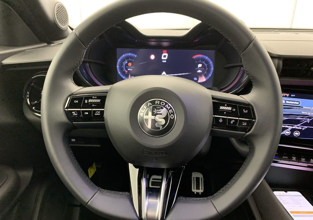 Alfa romeo Junior 1.2 Ibrida 145 ch e-DCT6 Ti