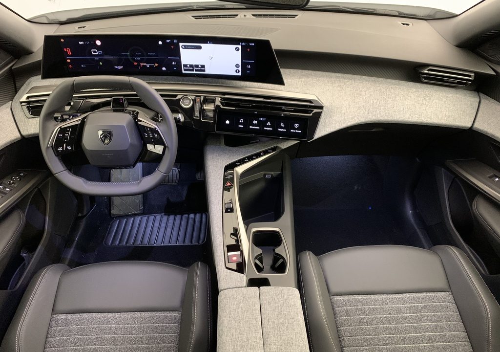 Peugeot 5008 HYBRID 145 CH E-DCS6 ALLURE