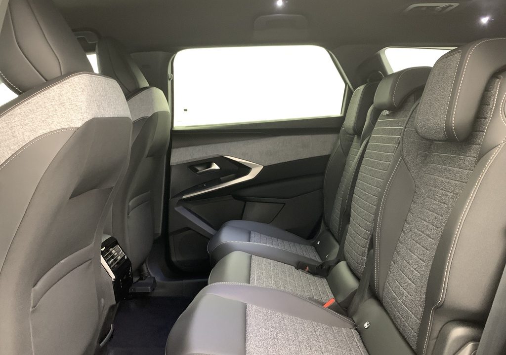 Peugeot 5008 HYBRID 145 CH E-DCS6 ALLURE