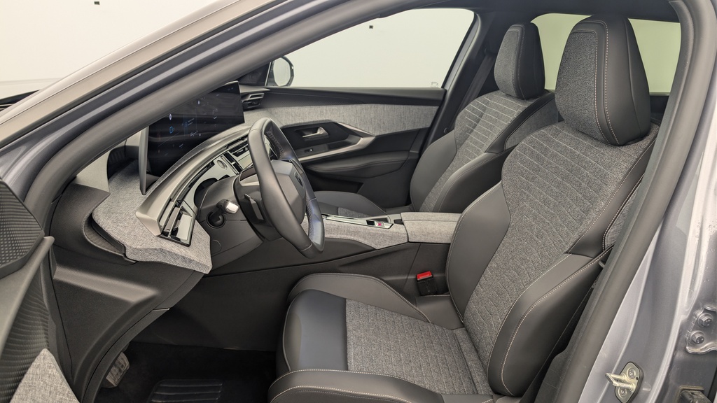 Peugeot 5008 Hybrid 136 e-DCS6 Allure
