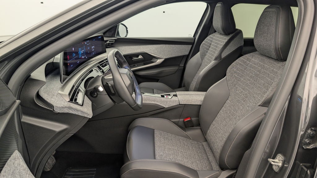 Peugeot 5008 Hybrid 136 e-DCS6 Allure