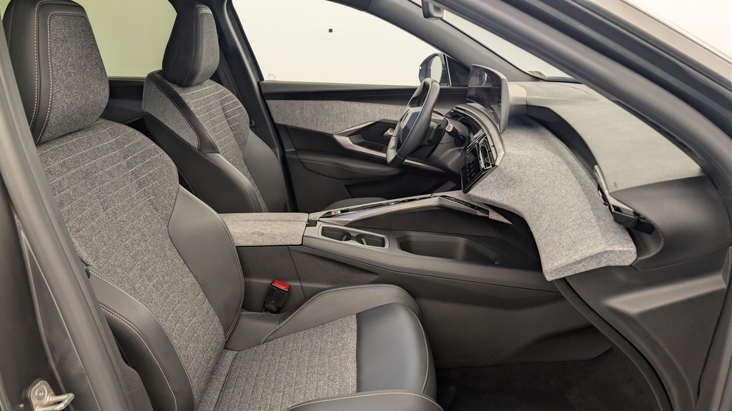 Peugeot 5008 Hybrid 136 e-DCS6 Allure