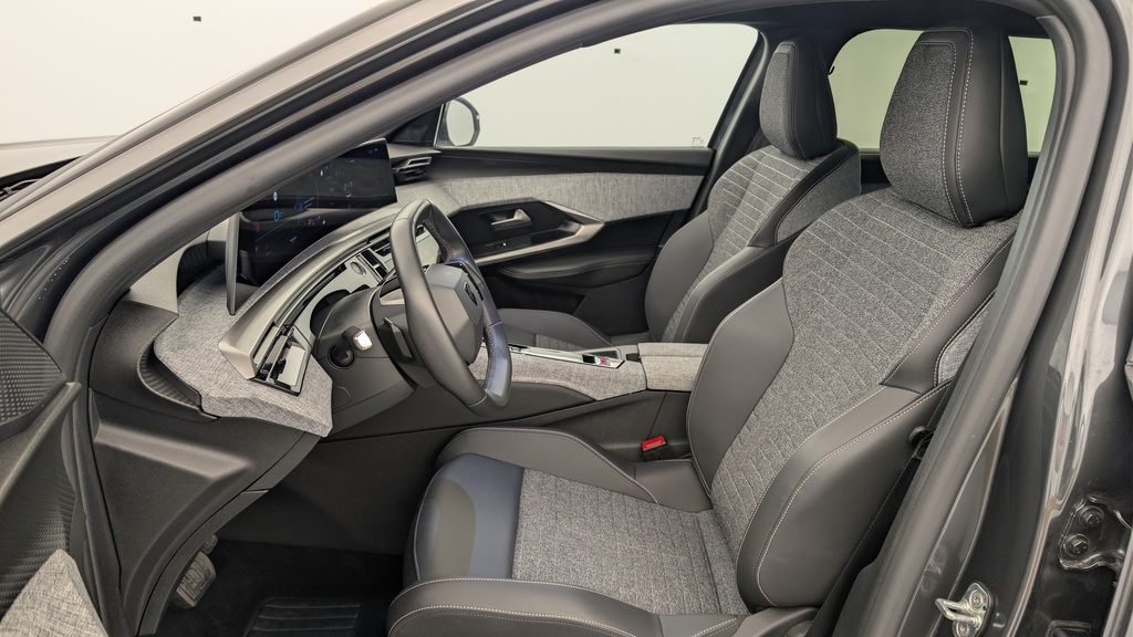 Peugeot 5008 HYBRID 145 CH E-DCS6 ALLURE