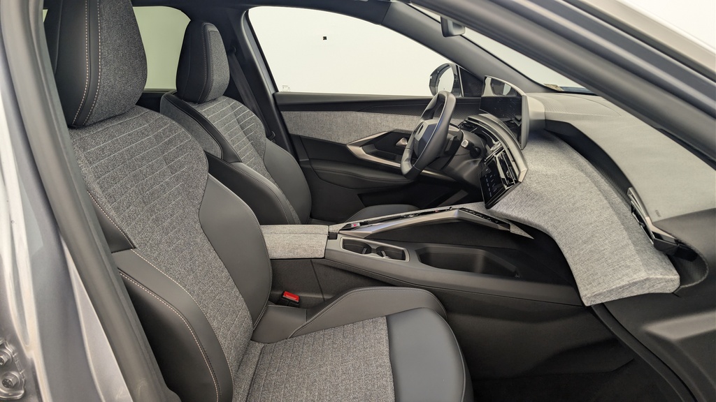 Peugeot 5008 HYBRID 145 CH E-DCS6 ALLURE
