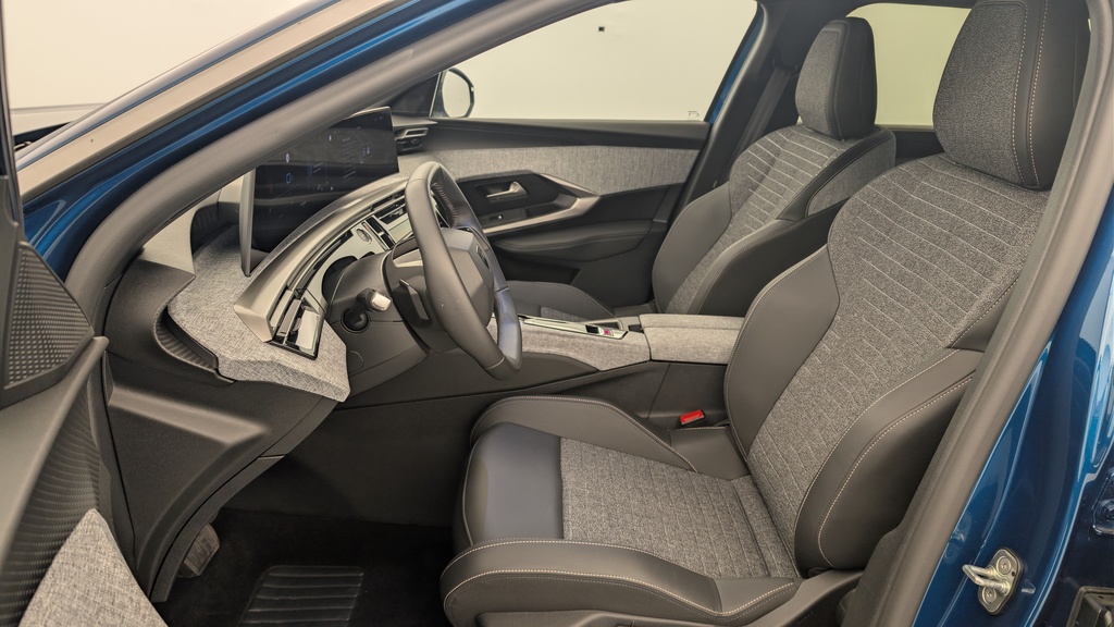 Peugeot 5008 HYBRID 145 CH E-DCS6 ALLURE
