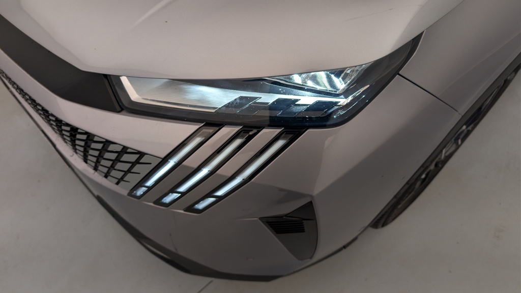 Peugeot 5008 HYBRID 145 CH E-DCS6 ALLURE