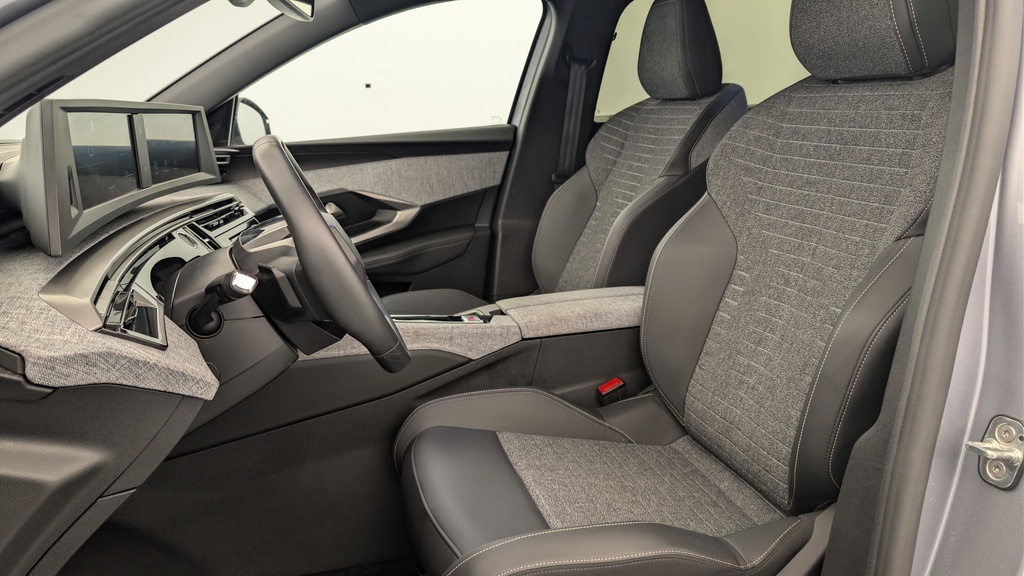 Peugeot 5008 HYBRID 145 CH E-DCS6 ALLURE