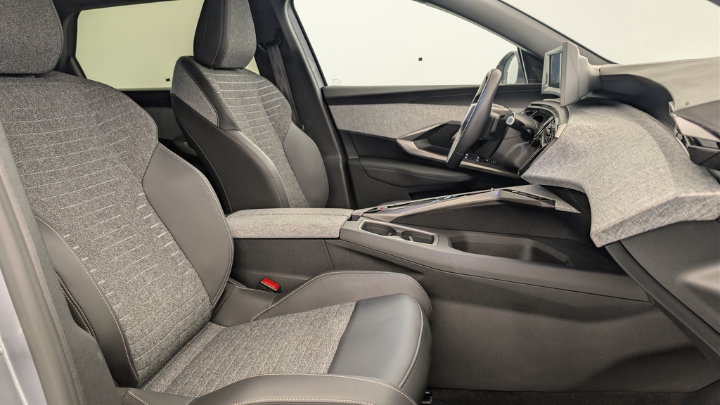 Peugeot 5008 HYBRID 145 CH E-DCS6 ALLURE