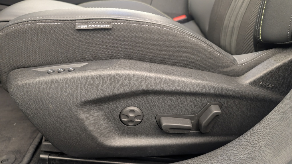Peugeot 308 SW PHEV 225 e-EAT8 GT