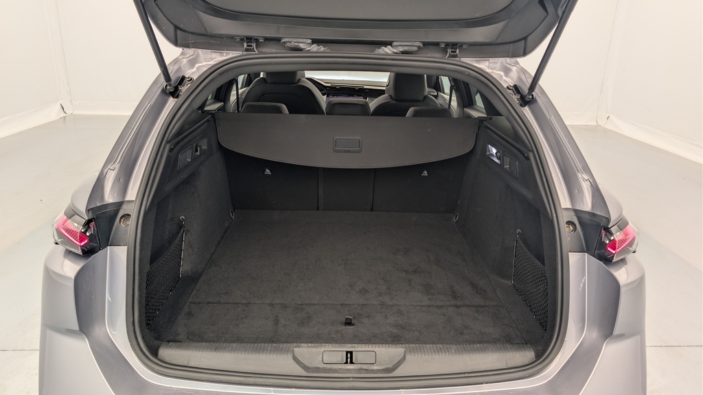 Peugeot 308 SW PHEV 225 e-EAT8 GT