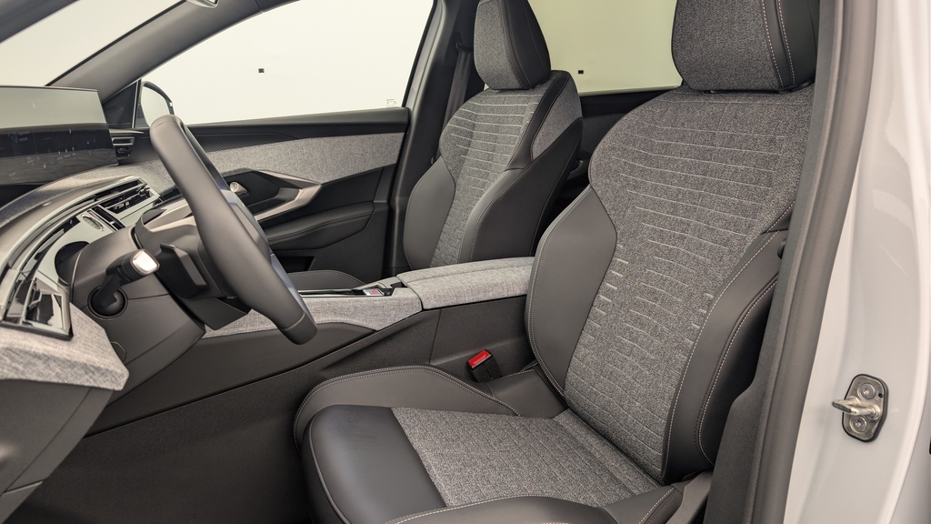 Peugeot 5008 HYBRID 145 CH E-DCS6 ALLURE