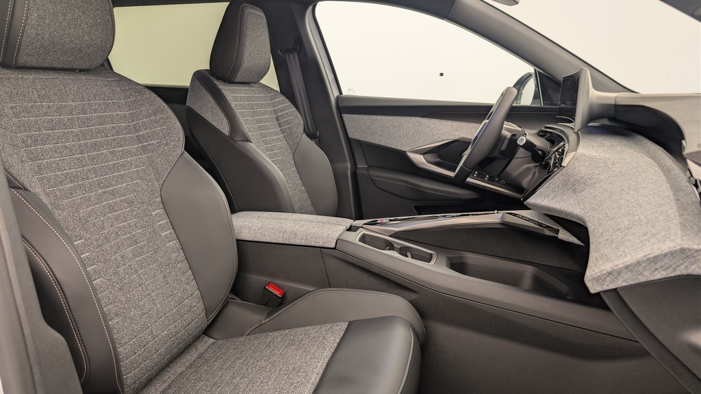 Peugeot 5008 HYBRID 145 CH E-DCS6 ALLURE