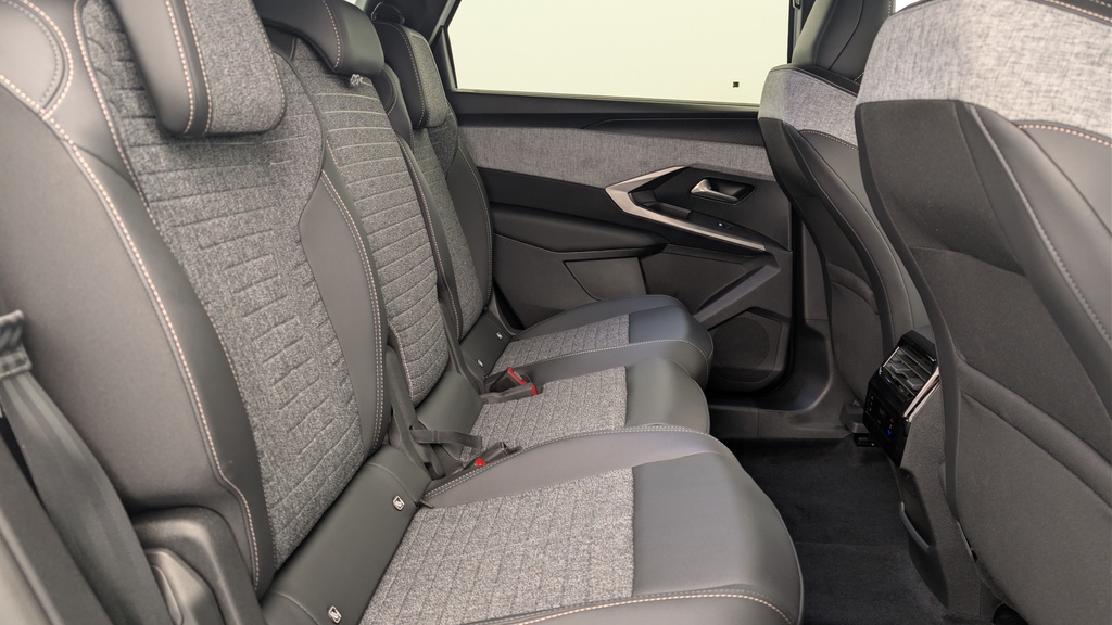 Peugeot 5008 HYBRID 145 CH E-DCS6 ALLURE